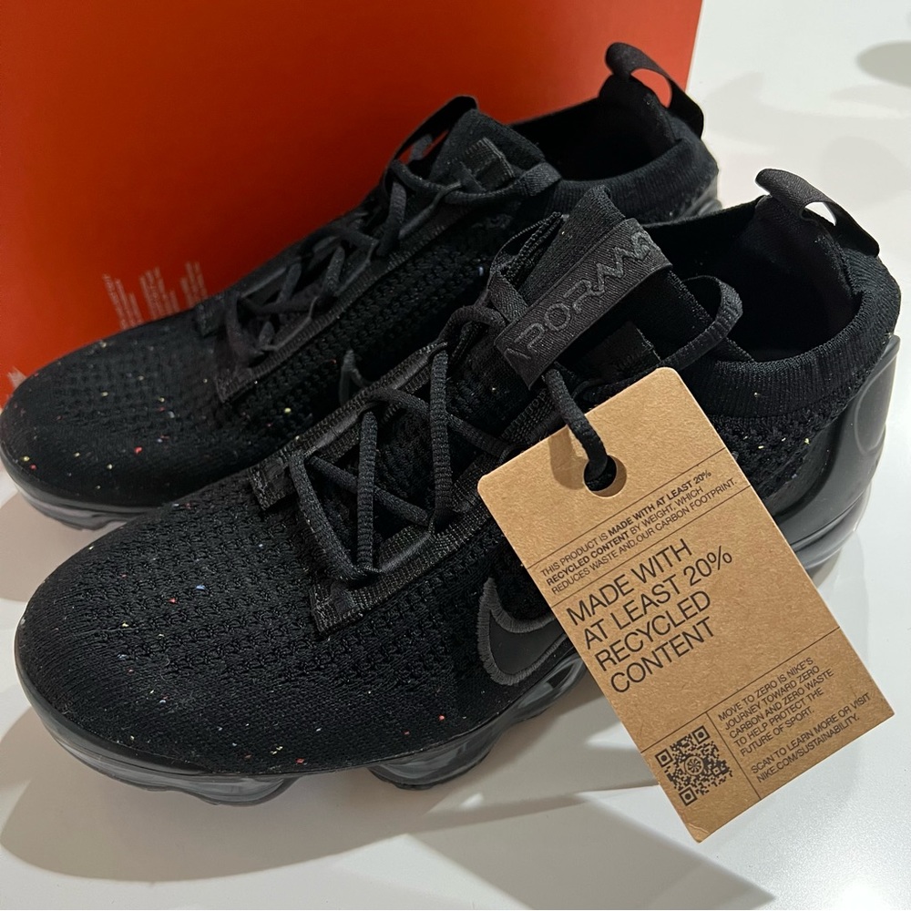 Nike Air Vapormax 2021 FK Black DB1550-001 Size 6.5Y / Women Size 8